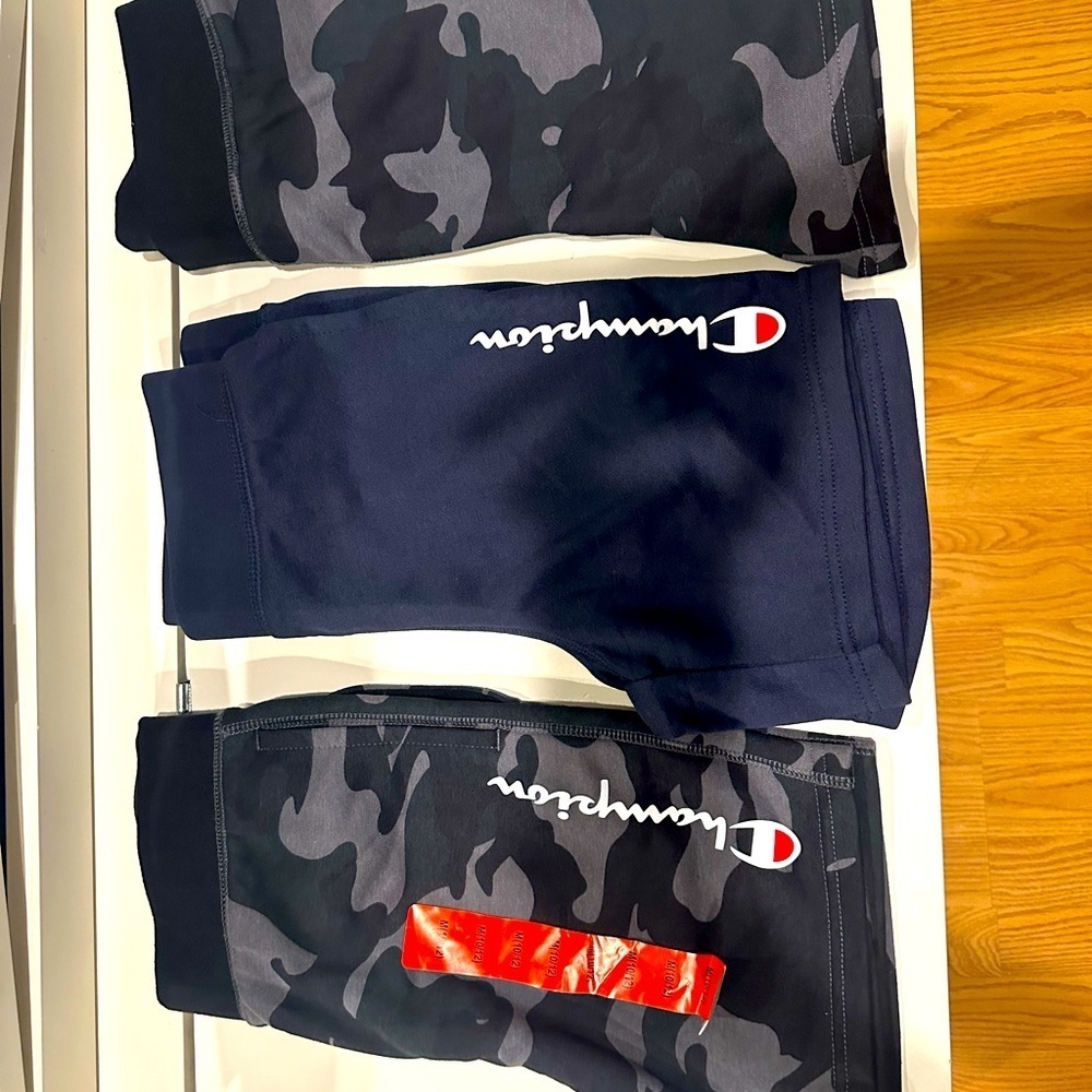 New boys champion 3 pairs shorts camo & navy size 10/12